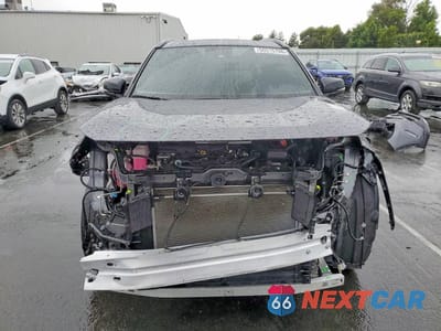 Piąte zdjęcie samochodu w środku: 2025 TOYOTA RAV4 XSE VIN:JTME6RFV7SJ071026 - miniatura
