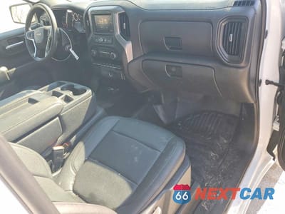 Zdjęcie 8 z 12 samochodu: 2021 CHEVROLET SILVERADO K1500 VIN:3GCNYAEH3MG407184 - miniatura