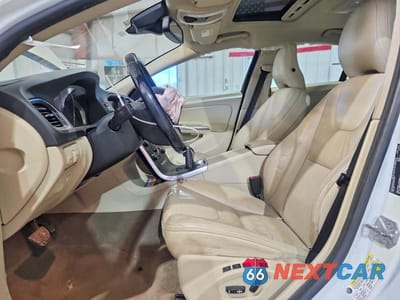 Zdjęcie 7 z 12 samochodu: 2014 VOLVO S60 T5 VIN:YV1612FH7E2275127 - miniatura