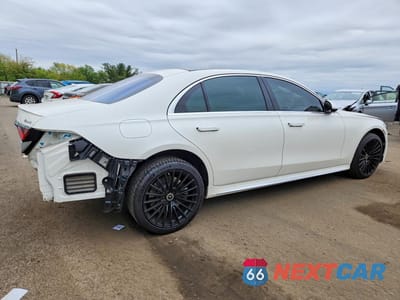 Trzecie zdjęcie samochodu z tyłu: 2021 MERCEDES-BENZ S 580 4MATIC VIN:W1K6G7GB3MA054386 - miniatura