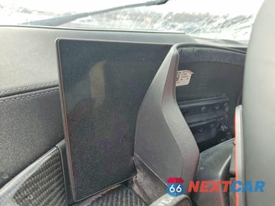 Zdjęcie 9 z 13 samochodu: 2025 BMW X6 M COMPETITION VIN:5YM23ET01S9X45631 - miniatura