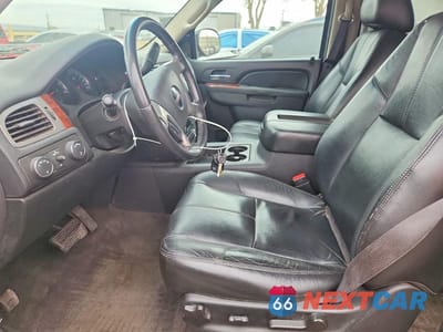 Zdjęcie 7 z 12 samochodu: 2011 GMC YUKON SLT VIN:1GKS2CE06BR129053 - miniatura