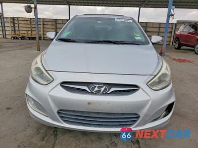 Piąte zdjęcie samochodu w środku: 2014 HYUNDAI ACCENT SE VIN:KMHCU5AE8EU153665 - miniatura