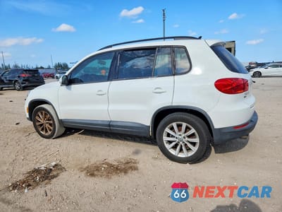 Drugie zdjęcie samochodu z przodu: 2017 VOLKSWAGEN TIGUAN S VIN:WVGAV7AX7HK046978 - miniatura