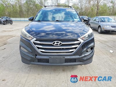 Piąte zdjęcie samochodu w środku: 2017 HYUNDAI TUCSON SE VIN:KM8J33A47HU466992 - miniatura