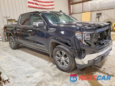 Czwarte zdjęcie samochodu z boku: 2025 GMC SIERRA K1500 SLT VIN:1GTUUDED8SZ321100 - miniatura