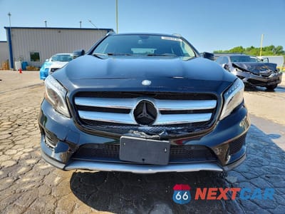Piąte zdjęcie samochodu w środku: 2015 MERCEDES-BENZ GLA 250 4MATIC VIN:WDCTG4GB7FJ094561 - miniatura