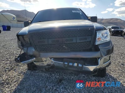 Piąte zdjęcie samochodu w środku: 2004 FORD F150 VIN:1FTPX14574NC05281 - miniatura