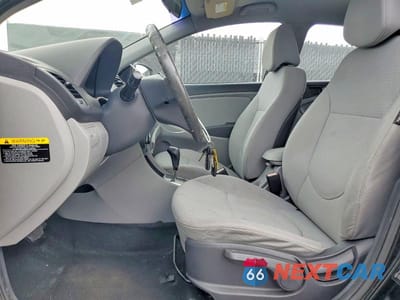 Zdjęcie 7 z 11 samochodu: 2012 HYUNDAI ACCENT SE VIN:KMHCU5AE5CU016616 - miniatura