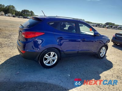 Trzecie zdjęcie samochodu z tyłu: 2011 HYUNDAI TUCSON VIN:KM8JU3AC6BU207857 - miniatura