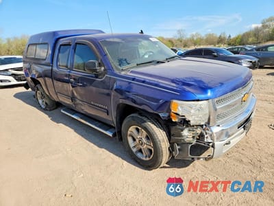 Czwarte zdjęcie samochodu z boku: 2013 CHEVROLET SILVERADO K1500 LT VIN:1GCRKSE7XDZ148869 - miniatura