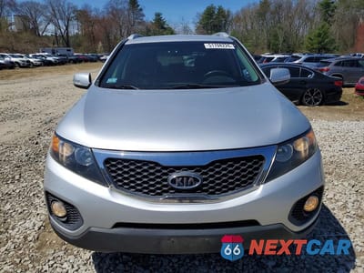 Piąte zdjęcie samochodu w środku: 2012 KIA SORENTO EX VIN:5XYKUDA68CG243660 - miniatura
