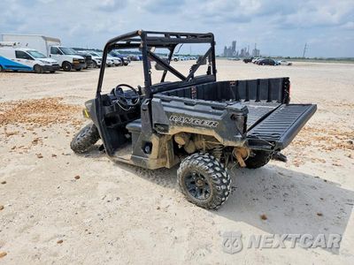 Trzecie zdjęcie samochodu z tyłu: 2024 POLARIS RANGER XP 1000 UTILITY VEHICLE VIN:3NSTAE998RH365732 - miniatura