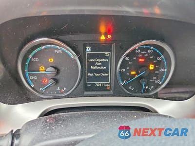 Zdjęcie 9 z 13 samochodu: 2017 TOYOTA RAV4 HYBRID XLE VIN:JTMRJREV6HD080986 - miniatura