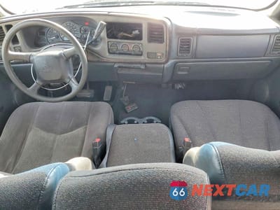 Zdjęcie 8 z 12 samochodu: 2002 CHEVROLET SILVERADO C1500 VIN:2GCEC19T921249758 - miniatura