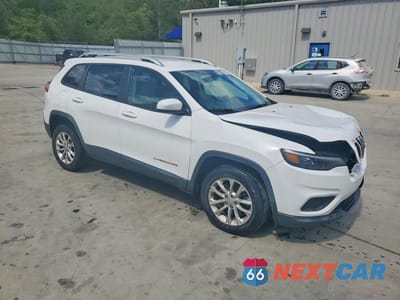 Czwarte zdjęcie samochodu z boku: 2020 JEEP CHEROKEE LATITUDE VIN:1C4PJLCB3LD552809 - miniatura