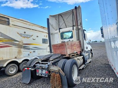 Czwarte zdjęcie samochodu z boku: 2021 KENWORTH T680 SEMI TRUCK VIN:1XKYA48X5MJ440776 - miniatura
