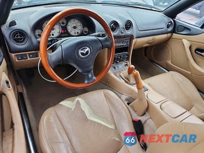 Zdjęcie 8 z 12 samochodu: 2001 MAZDA MX-5 MIATA BASE VIN:JM1NB353X10212233 - miniatura