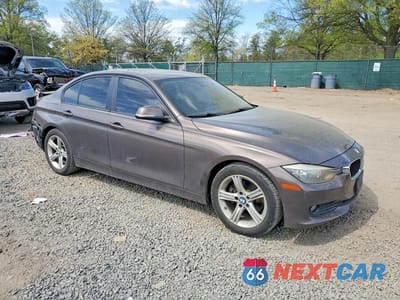 Czwarte zdjęcie samochodu z boku: 2014 BMW 320 I VIN:WBA3B1C52EK131234 - miniatura