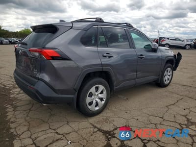 Trzecie zdjęcie samochodu z tyłu: 2020 TOYOTA RAV4 LE VIN:2T3G1RFV7LW101572 - miniatura