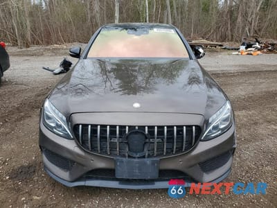 Piąte zdjęcie samochodu w środku: 2016 MERCEDES-BENZ C 300 4MATIC VIN:55SWF4KB0GU159495 - miniatura