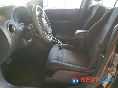 Zdjęcie 7 z 12 samochodu: 2016 JEEP COMPASS SPORT VIN:1C4NJDBB9GD733241 - miniatura