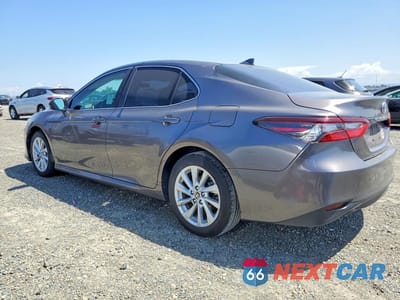 Drugie zdjęcie samochodu z przodu: 2021 TOYOTA CAMRY LE VIN:4T1C11AK2MU428890 - miniatura