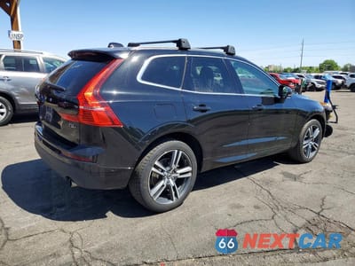 Trzecie zdjęcie samochodu z tyłu: 2018 VOLVO XC60 T5 VIN:LYV102RK9JB106214 - miniatura