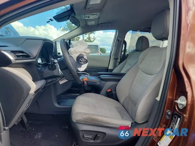 Zdjęcie 7 z 13 samochodu: 2022 TOYOTA SIENNA LE VIN:5TDKRKEC5NS094619 - miniatura