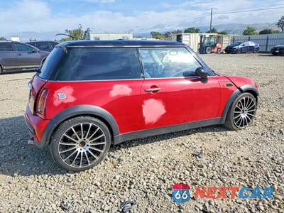 Trzecie zdjęcie samochodu z tyłu: 2004 MINI COOPER VIN:WMWRC33484TC49889 - miniatura