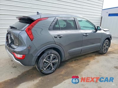 Trzecie zdjęcie samochodu z tyłu: 2026 KIA NIRO LX VIN:KNDCP3LE3T5337447 - miniatura