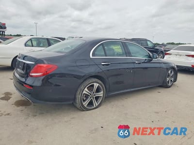 Trzecie zdjęcie samochodu z tyłu: 2018 MERCEDES-BENZ E 300 VIN:WDDZF4JB5JA382640 - miniatura