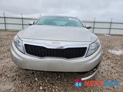 Piąte zdjęcie samochodu w środku: 2013 KIA OPTIMA LX VIN:KNAGM4A74D5369696 - miniatura