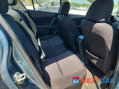 Zdjęcie 10 z 13 samochodu: 2010 MAZDA 3 I VIN:JM1BL1SF7A1196442 - miniatura
