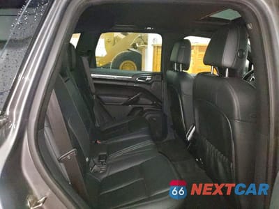 Zdjęcie 11 z 13 samochodu: 2013 PORSCHE CAYENNE VIN:WP1AA2A21DLA06227 - miniatura