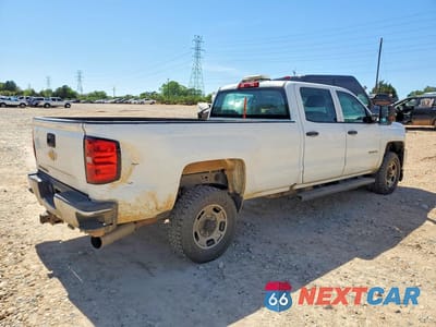 Trzecie zdjęcie samochodu z tyłu: 2018 CHEVROLET SILVERADO C2500 HEAVY DUTY VIN:1GC1CUEY6JF119011 - miniatura