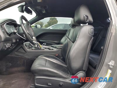 Zdjęcie 7 z 12 samochodu: 2017 DODGE CHALLENGER SXT VIN:2C3CDZAG2HH629398 - miniatura