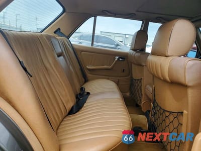 Zdjęcie 10 z 13 samochodu: 1985 MERCEDES-BENZ 300 DT VIN:WDBAB33C2FA192156 - miniatura