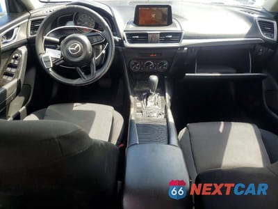 Zdjęcie 8 z 13 samochodu: 2018 MAZDA 3 SPORT VIN:3MZBN1U70JM180177 - miniatura