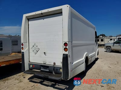 Trzecie zdjęcie samochodu z tyłu: 2015 ISUZU NPR DELIVERY TRUCK VIN:JALB4T175F7W00506 - miniatura