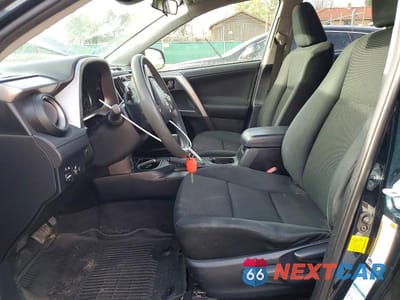 Zdjęcie 7 z 12 samochodu: 2018 TOYOTA RAV4 LE VIN:JTMBFREV3JJ255320 - miniatura