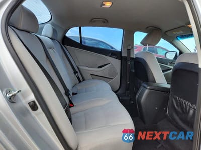 Zdjęcie 10 z 12 samochodu: 2014 KIA OPTIMA LX VIN:5XXGM4A71EG324974 - miniatura