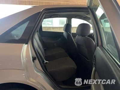 Zdjęcie 6 z 10 samochodu: 2007 FORD FOCUS ZX4 VIN:1FAFP34N17W191423 - miniatura