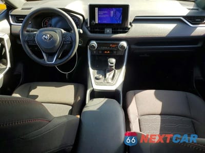 Zdjęcie 8 z 11 samochodu: 2024 TOYOTA RAV4 PRIME SE VIN:JTMAB3FV1RD233927 - miniatura