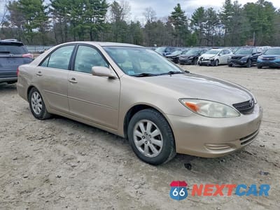 Czwarte zdjęcie samochodu z boku: 2002 TOYOTA CAMRY XLE V6 VIN:4T1BF30K62U512248 - miniatura