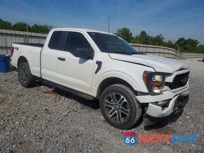 Czwarte zdjęcie samochodu z boku: 2023 FORD F150 SUPER CAB VIN:1FTEX1EP9PKD26715 - miniatura