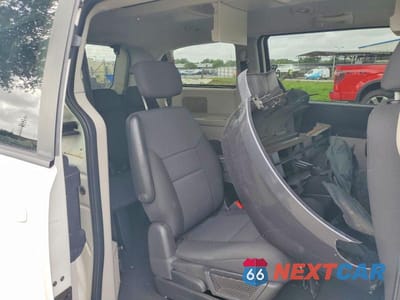 Zdjęcie 11 z 13 samochodu: 2010 DODGE GRAND CARAVAN SXT VIN:2D4RN5D11AR211582 - miniatura