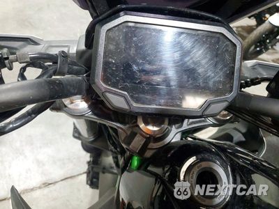 Zdjęcie 7 z 8 samochodu: 2023 KAWASAKI ER650 N VIN:ML5EREN10PDA96349 - miniatura