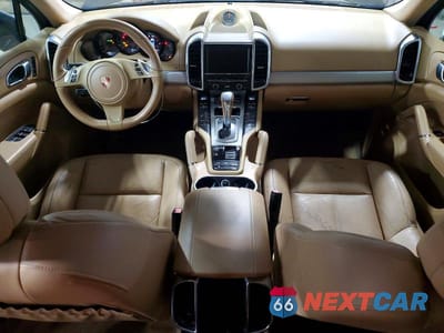 Zdjęcie 8 z 14 samochodu: 2014 PORSCHE CAYENNE VIN:WP1AA2A21ELA02616 - miniatura