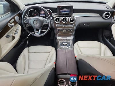 Zdjęcie 8 z 12 samochodu: 2017 MERCEDES-BENZ C 300 VIN:55SWF4JB7HU193095 - miniatura